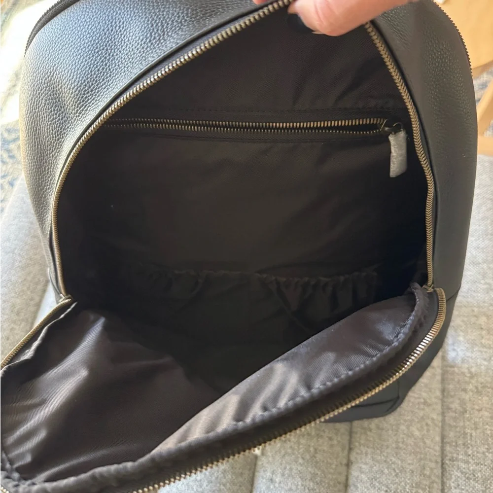 Nisolo Alex leather commuter backpack